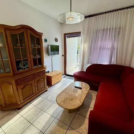 In 53136 Apartment Jadranovo