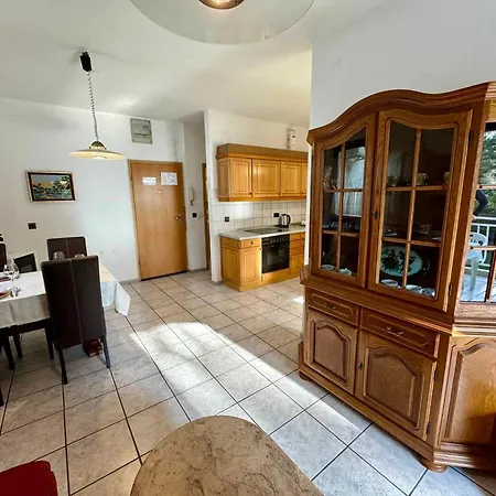 In 53136 Apartament Jadranovo