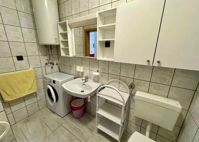 Apartmán In 53136 *
